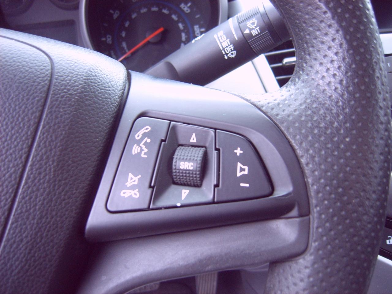 Chevrolet Cruze LS Auto 2014