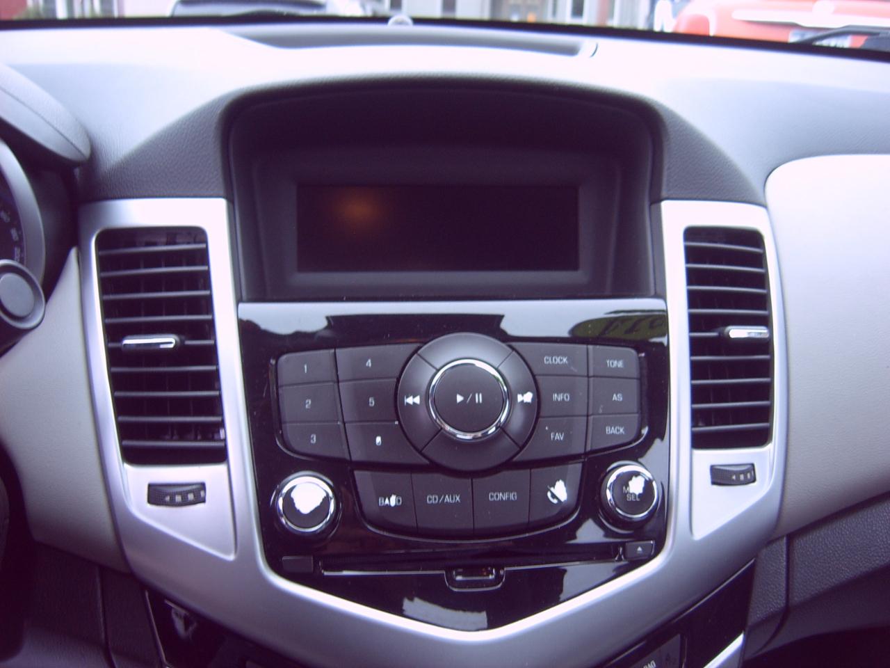 Chevrolet Cruze LS Auto 2014