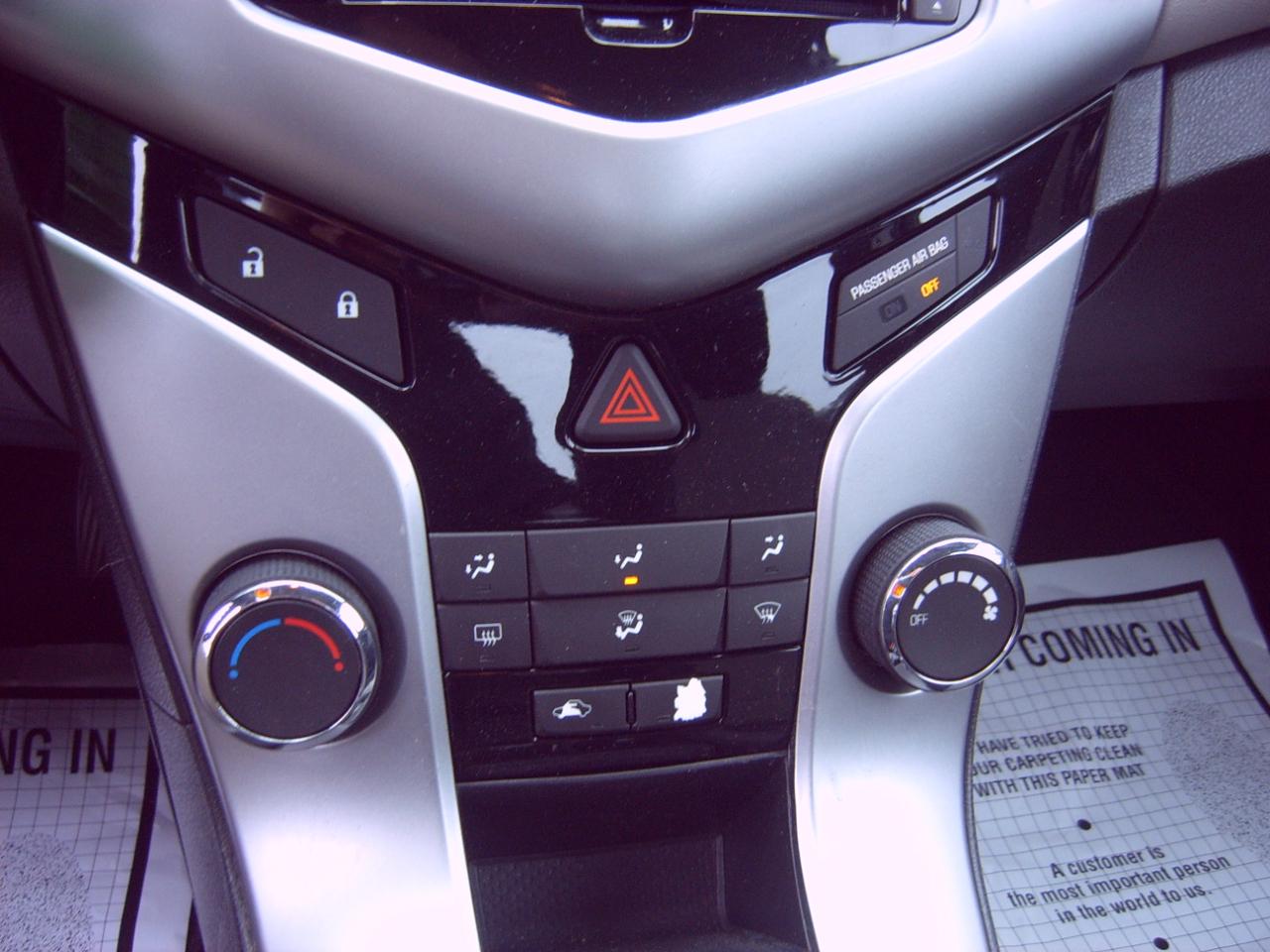 Chevrolet Cruze LS Auto 2014