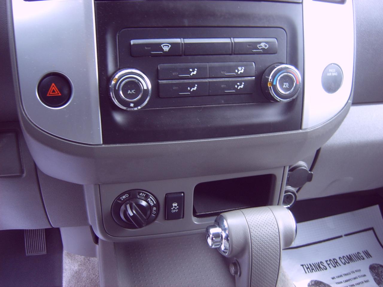 Nissan Frontier SV Crew Cab 5AT 4WD 2016