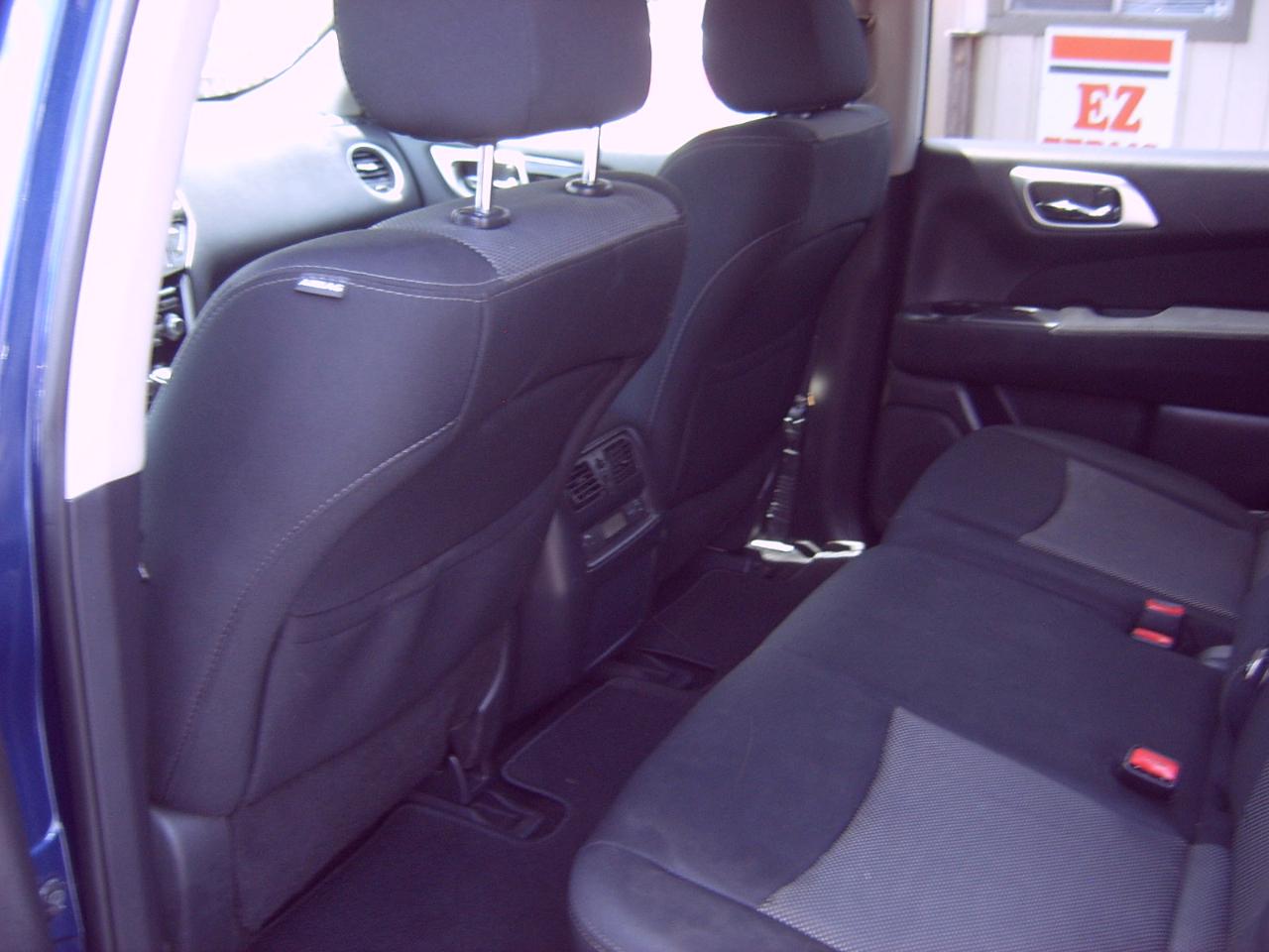 Nissan Pathfinder SV 4WD 2017