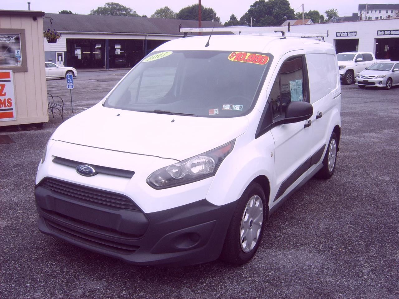 Ford Transit Connect Cargo Van XL SWB w/Rear Liftgate 2017