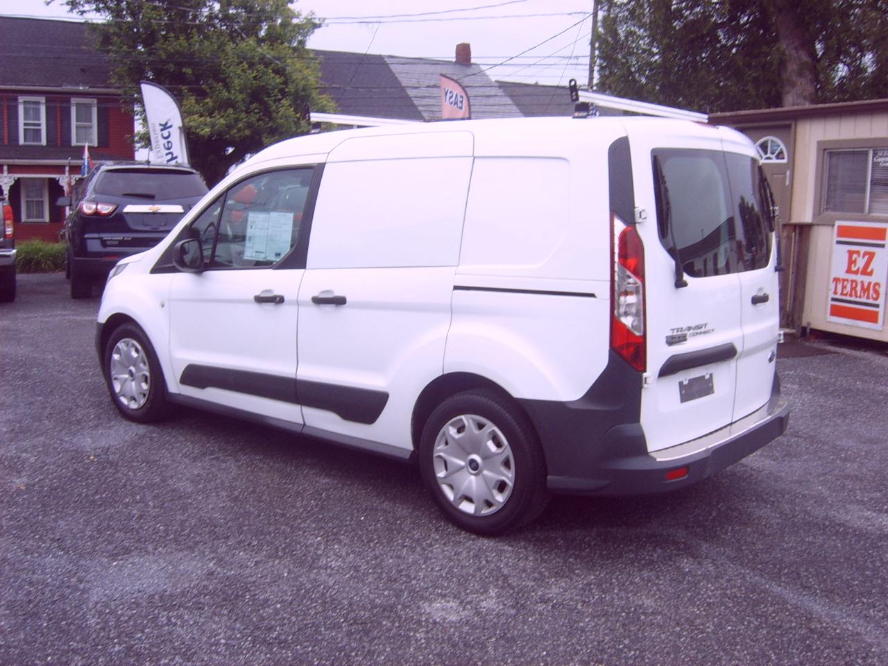 Ford Transit Connect Cargo Van XL SWB w/Rear Liftgate 2017