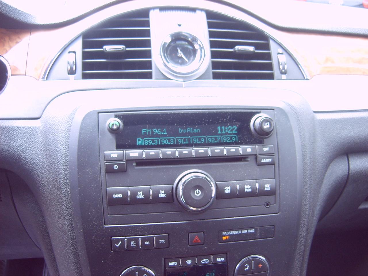 Buick Enclave AWD 4dr CXL w/1XL 2010