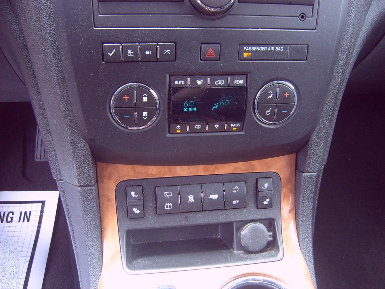 Buick Enclave AWD 4dr CXL w/1XL 2010