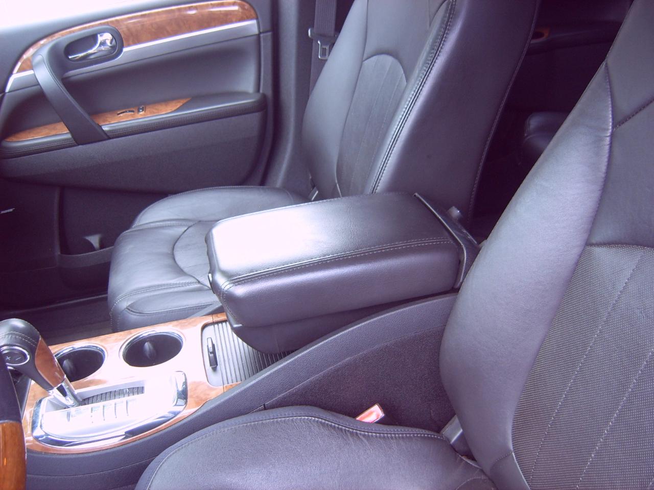 Buick Enclave AWD 4dr CXL w/1XL 2010