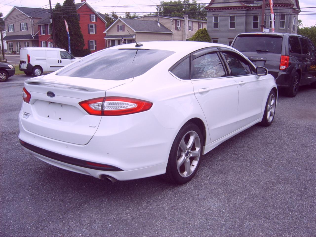 Ford Fusion SE 2016