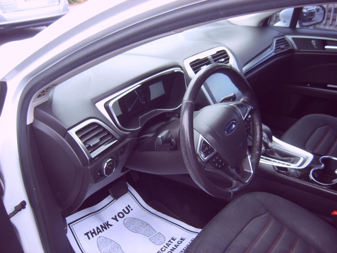 Ford Fusion SE 2016