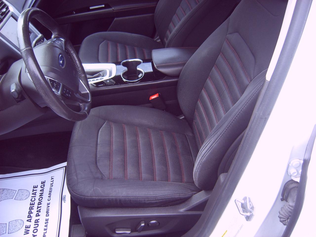 Ford Fusion SE 2016