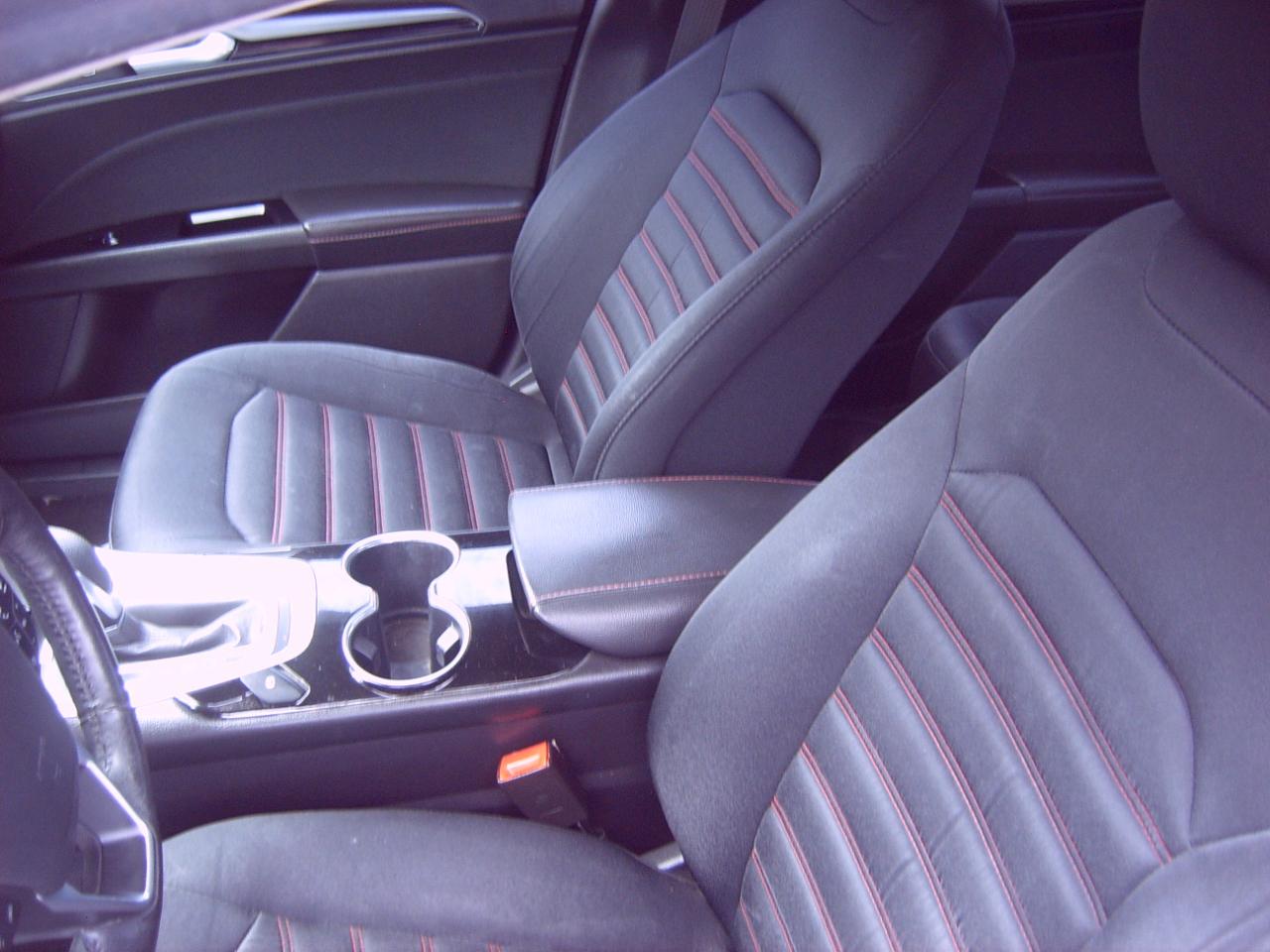 Ford Fusion SE 2016