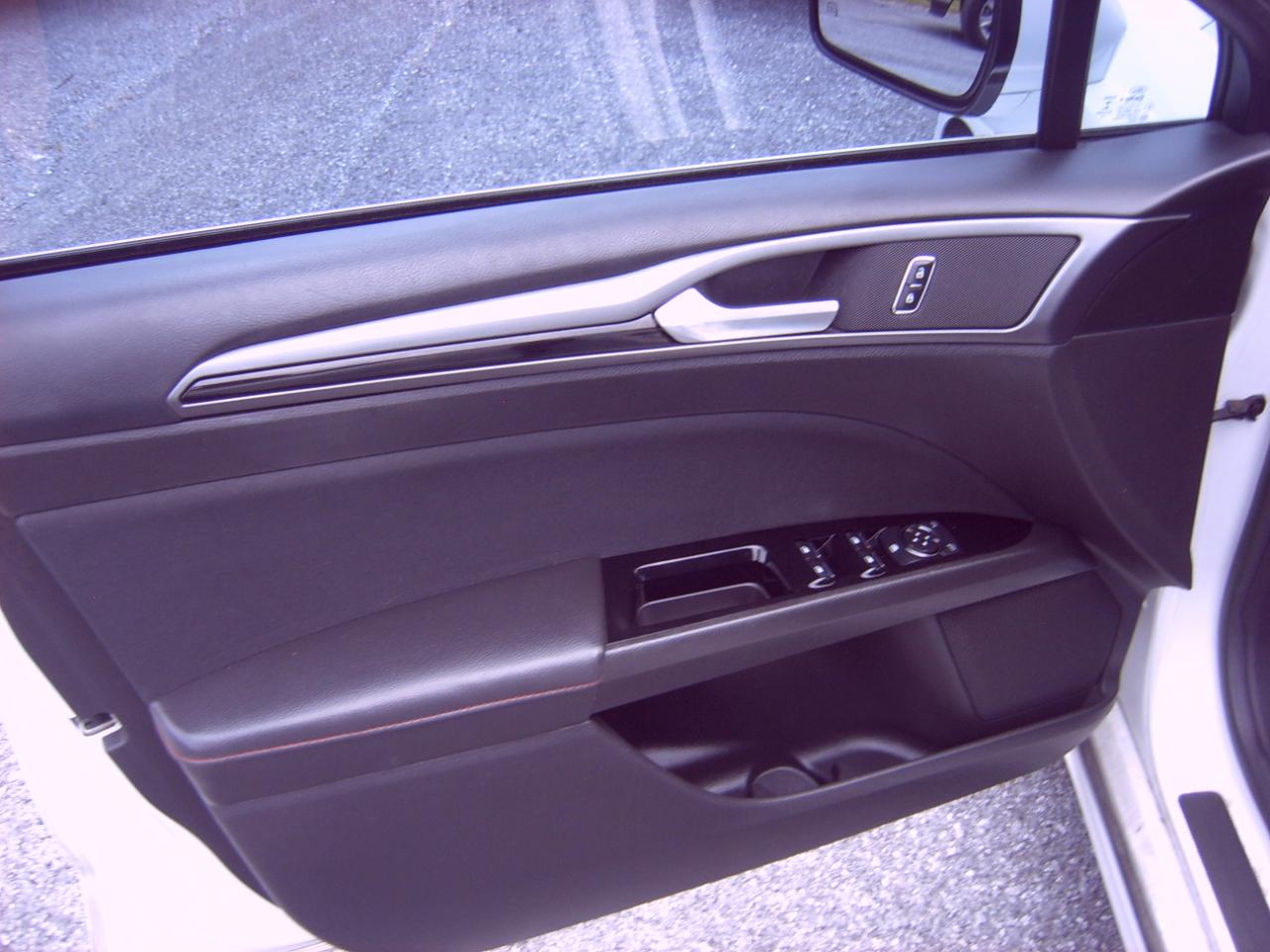 Ford Fusion SE 2016