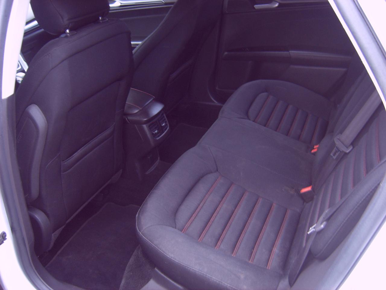 Ford Fusion SE 2016