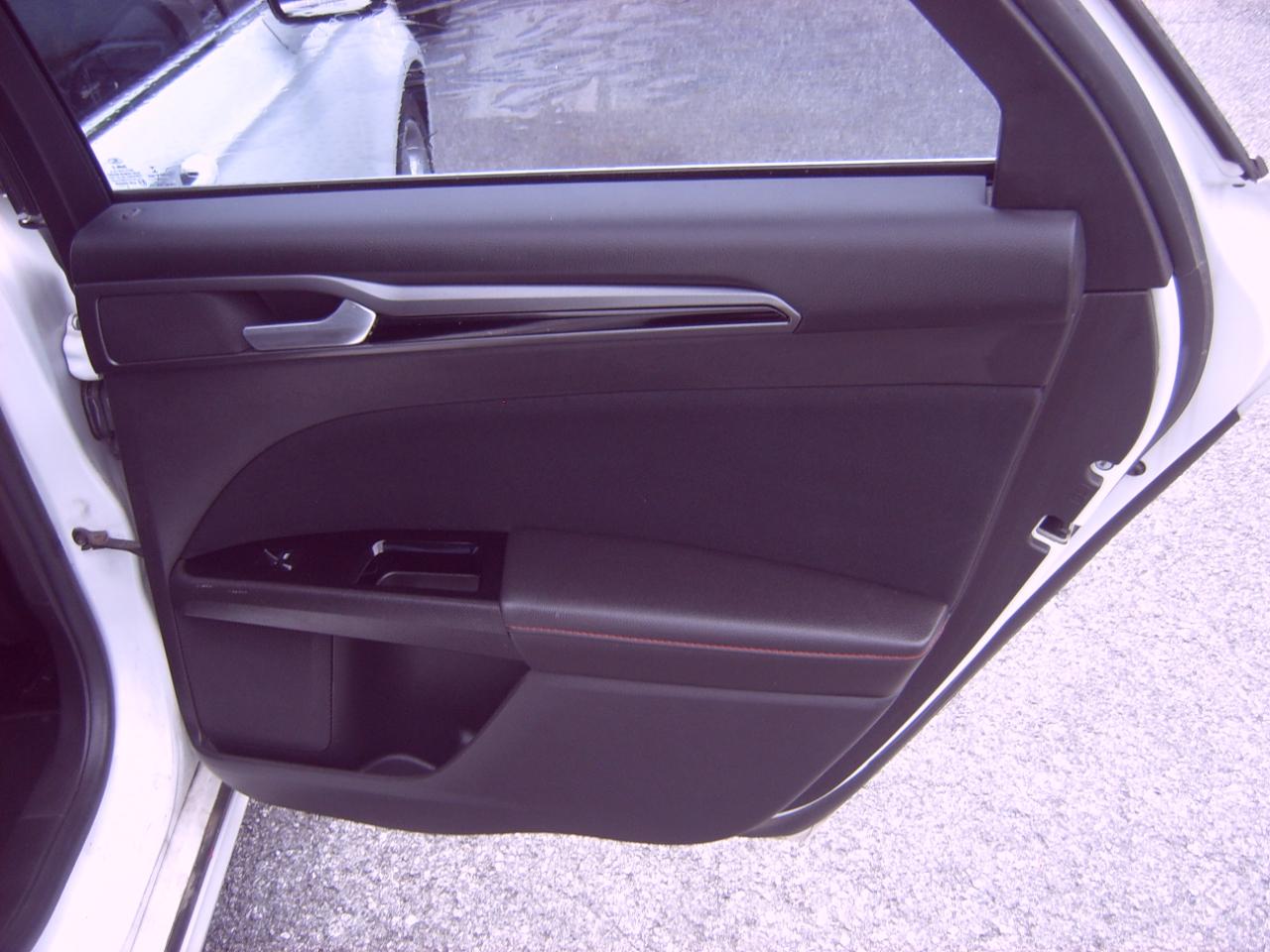 Ford Fusion SE 2016