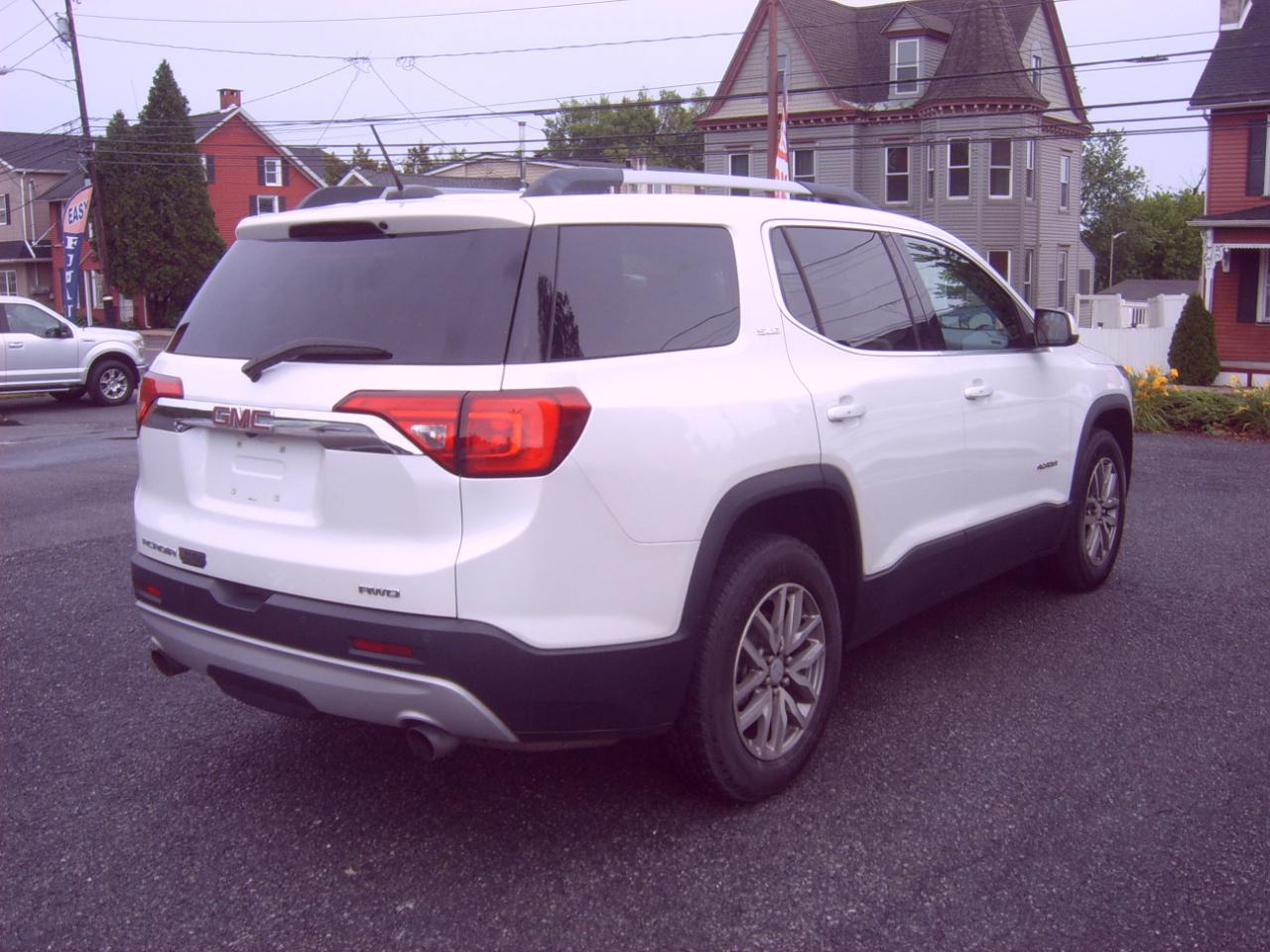 GMC Acadia SLE-2 AWD 2017