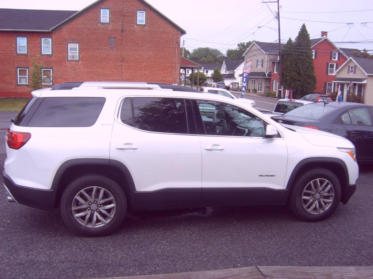 GMC Acadia SLE-2 AWD 2017
