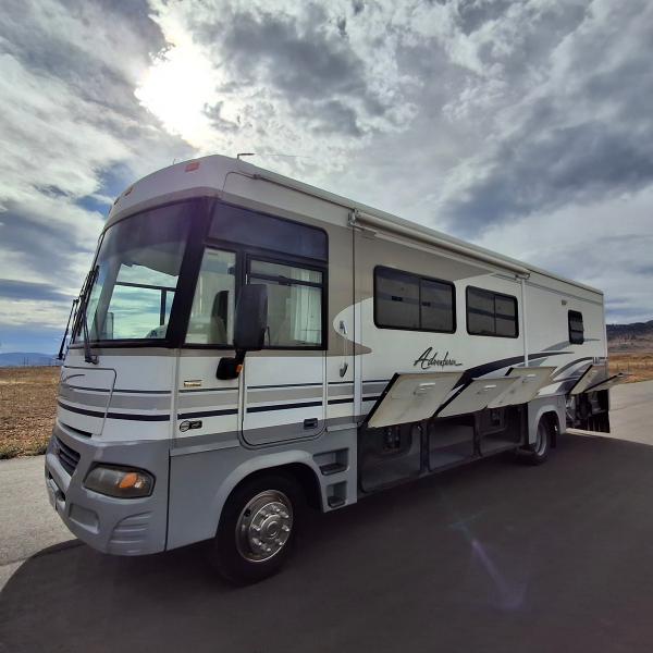 Winnebago Adventurer  2004 Winnebago Adventurer  2004