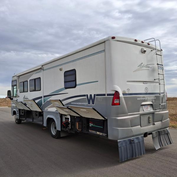 Winnebago Adventurer  2004 Winnebago Adventurer  2004