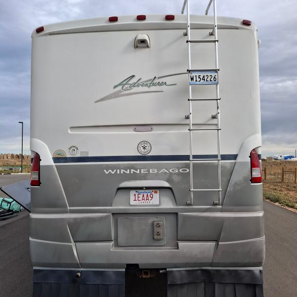 Winnebago Adventurer  2004 Winnebago Adventurer  2004