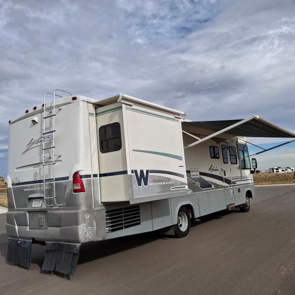 Winnebago Adventurer  2004 Winnebago Adventurer  2004