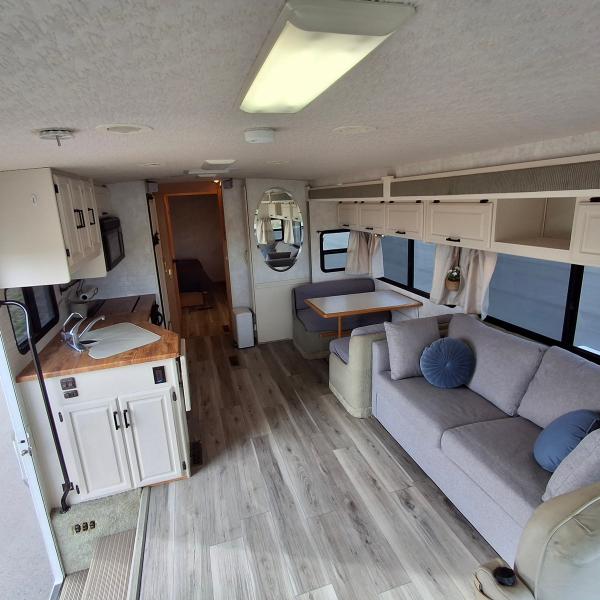 Winnebago Adventurer  2004 Winnebago Adventurer  2004