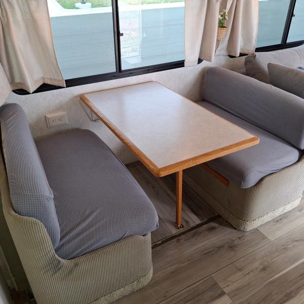 Winnebago Adventurer  2004 Winnebago Adventurer  2004