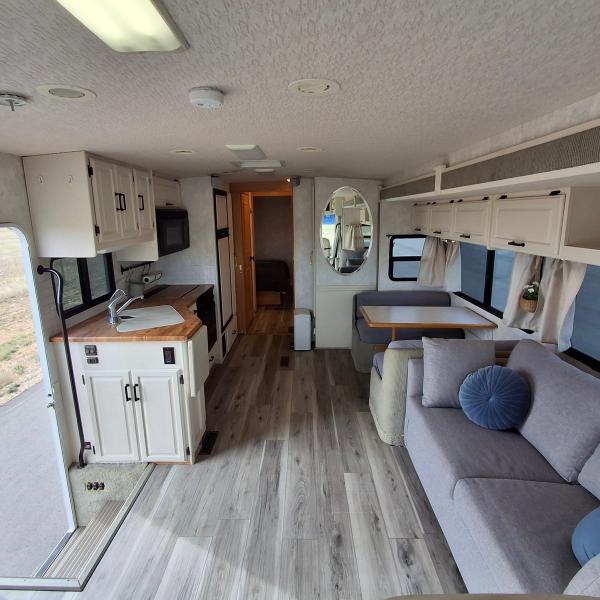 Winnebago Adventurer  2004 Winnebago Adventurer  2004
