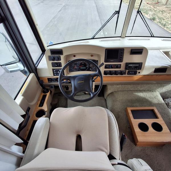 Winnebago Adventurer  2004 Winnebago Adventurer  2004