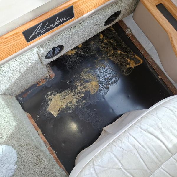 Winnebago Adventurer  2004 Winnebago Adventurer  2004