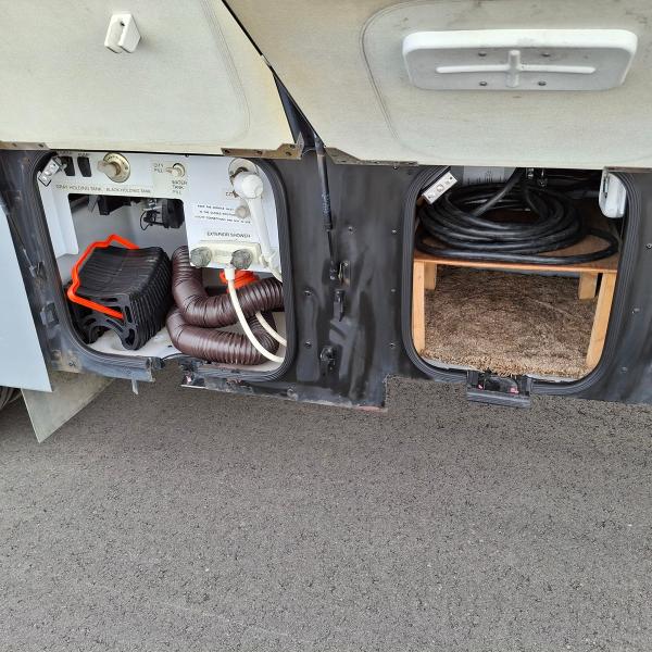 Winnebago Adventurer  2004 Winnebago Adventurer  2004