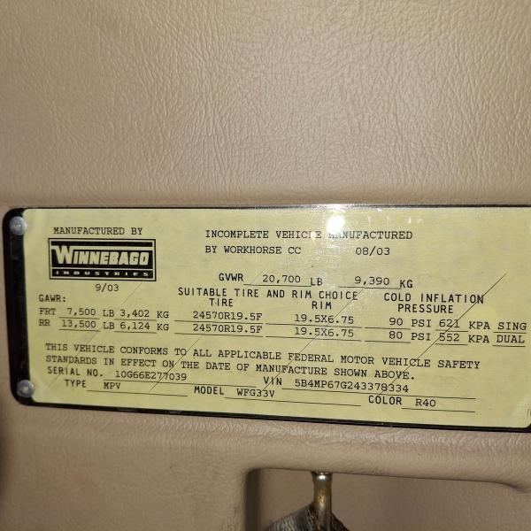 Winnebago Adventurer  2004 Winnebago Adventurer  2004