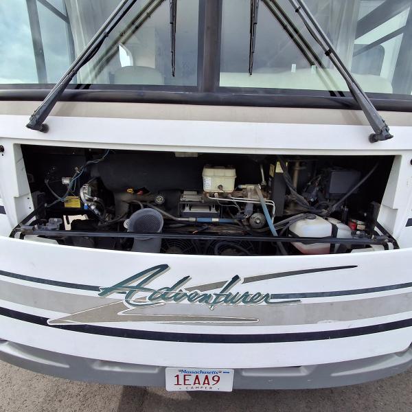 Winnebago Adventurer  2004 Winnebago Adventurer  2004