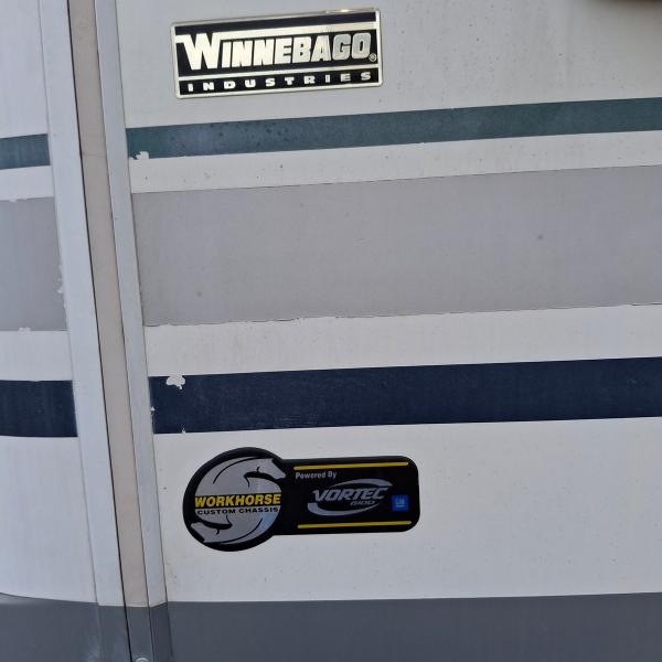 Winnebago Adventurer  2004 Winnebago Adventurer  2004
