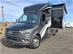 2022 Entegra Coach Qwest 