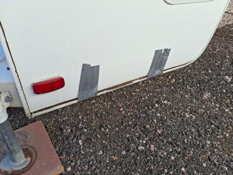 Lance Campers Lance (Long Bed)  2004