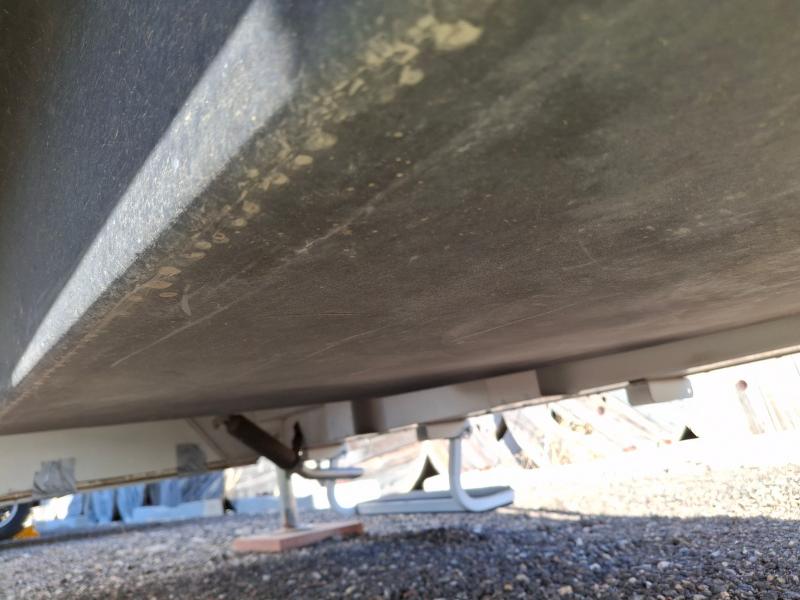 Lance Campers Lance (Long Bed)  2004