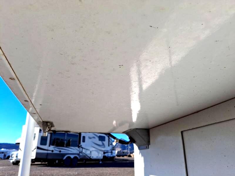 Lance Campers Lance (Long Bed)  2004