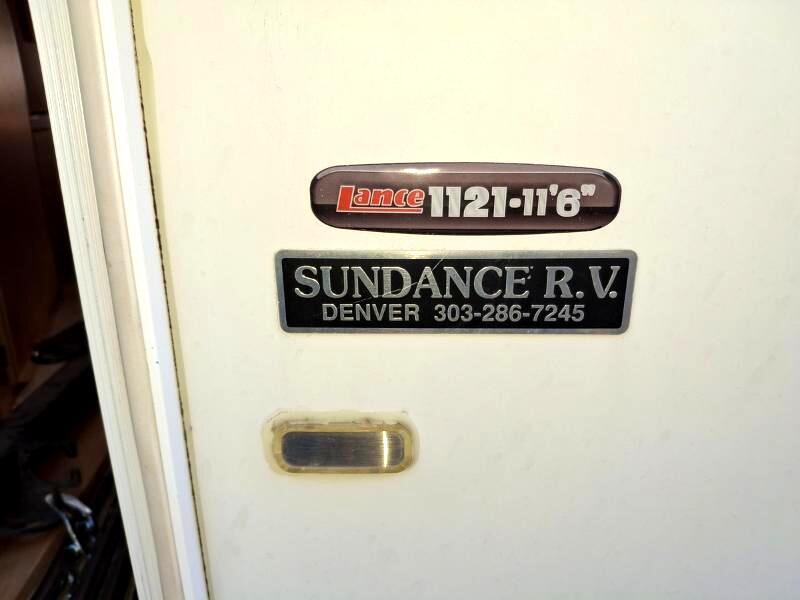 Lance Campers Lance (Long Bed)  2004