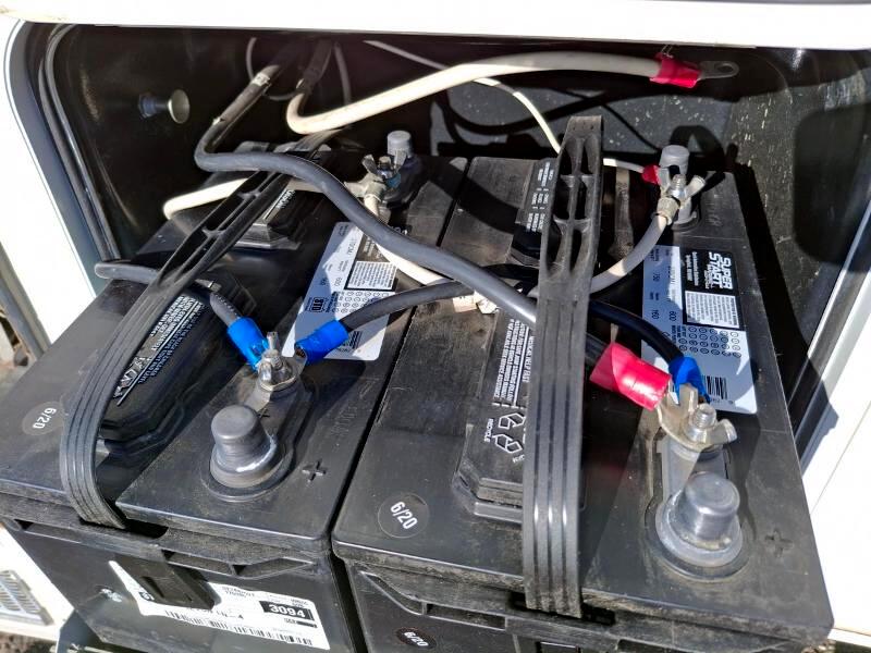 Lance Campers Lance (Long Bed)  2004