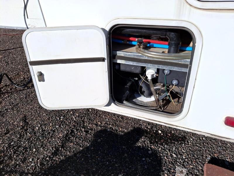 Lance Campers Lance (Long Bed)  2004