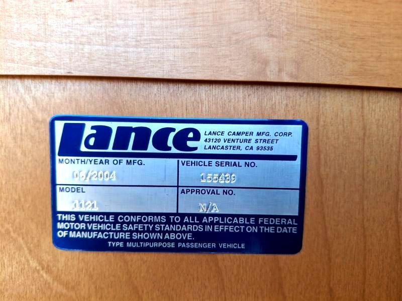 Lance Campers Lance (Long Bed)  2004