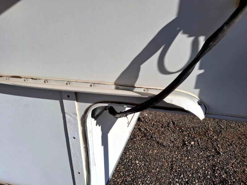 Lance Campers Lance (Long Bed)  2004