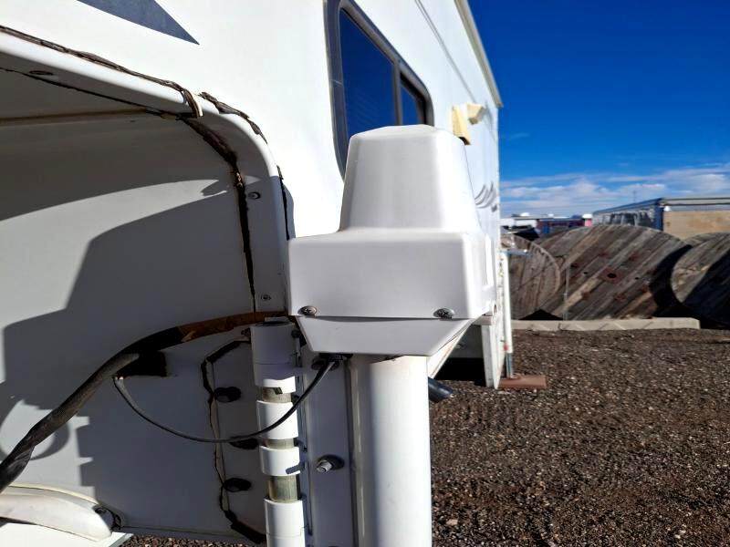 Lance Campers Lance (Long Bed)  2004