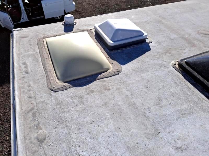 Lance Campers Lance (Long Bed)  2004