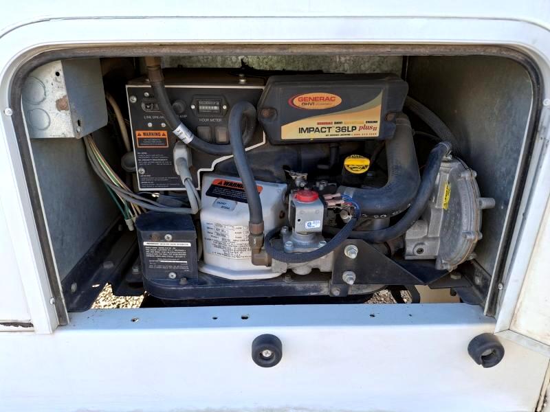 Lance Campers Lance (Long Bed)  2004