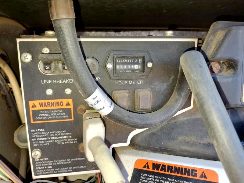 Lance Campers Lance (Long Bed)  2004