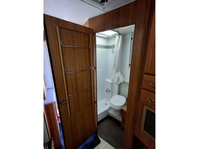 Lance Campers Lance (Long Bed)  2004