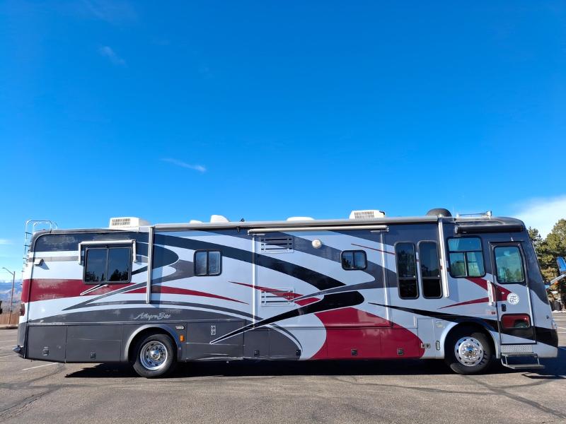 Tiffin Motorhomes Allegro Bus  2004