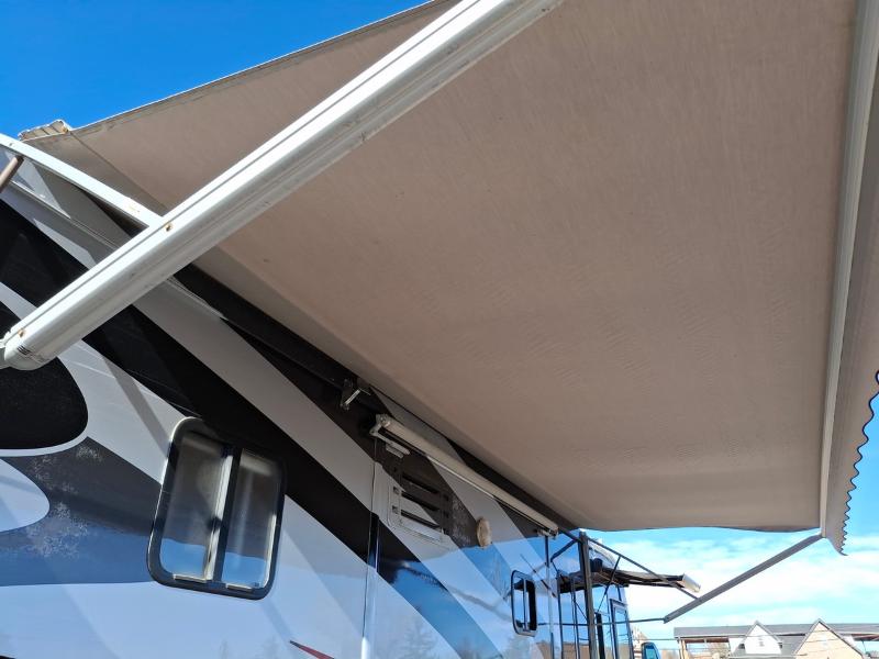 Tiffin Motorhomes Allegro Bus  2004