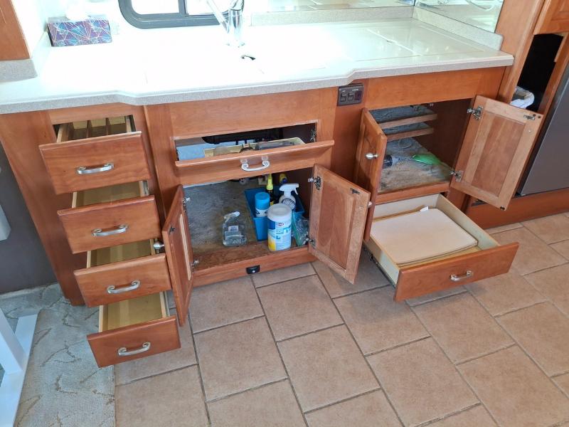 Tiffin Motorhomes Allegro Bus  2004