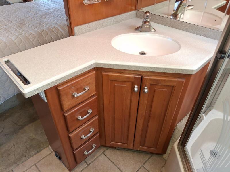 Tiffin Motorhomes Allegro Bus  2004